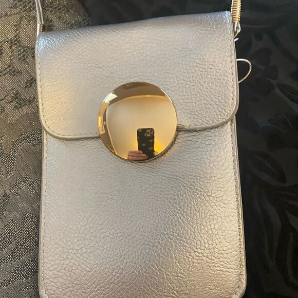 Accessories! Silver crossbody bag and two scarves - Picture 5 of 8